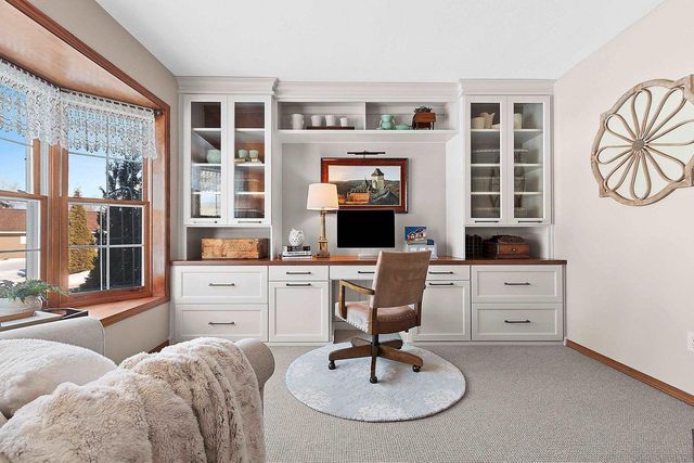 2626 SHORE RIDGE COURT, Green Bay, WI 54311