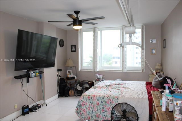 4200 Hillcrest Dr 820, Hollywood, FL 33021