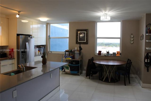 4200 Hillcrest Dr 820, Hollywood, FL 33021