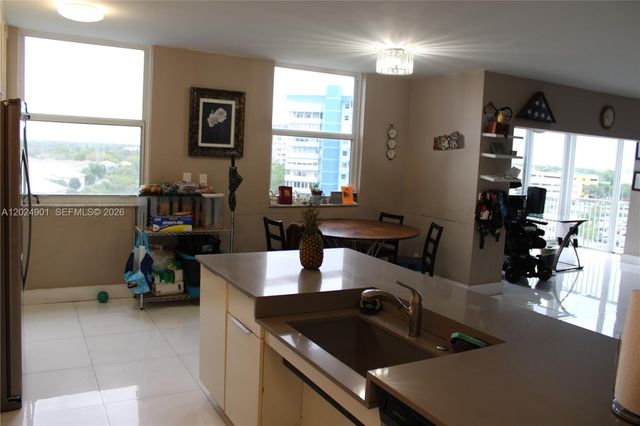 4200 Hillcrest Dr 820, Hollywood, FL 33021