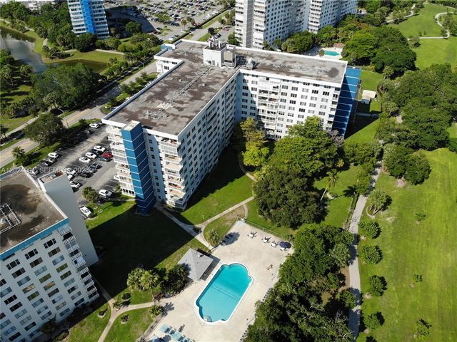 4200 Hillcrest Dr 820, Hollywood, FL 33021