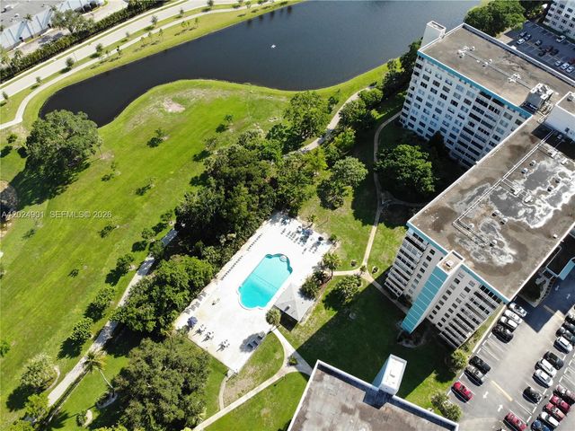 4200 Hillcrest Dr 820, Hollywood, FL 33021