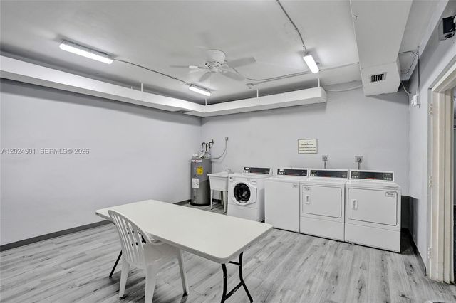 4200 Hillcrest Dr 820, Hollywood, FL 33021