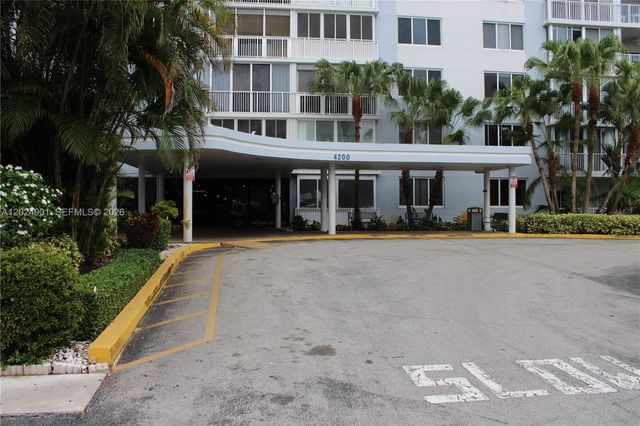 4200 Hillcrest Dr 820, Hollywood, FL 33021