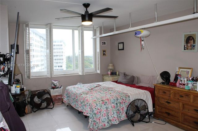 4200 Hillcrest Dr 820, Hollywood, FL 33021