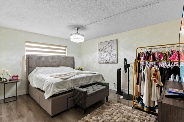 9300 SW 8th Street 102, Boca Raton, FL 33428