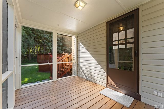 219 Crestwood Drive, Camillus, NY 13031