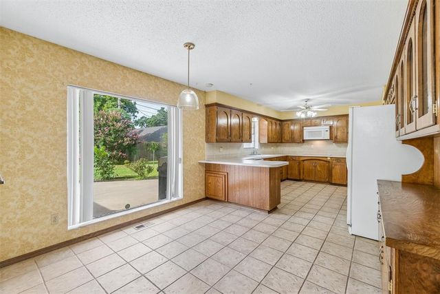 8328 NW 25th Street, Bethany, OK 73008