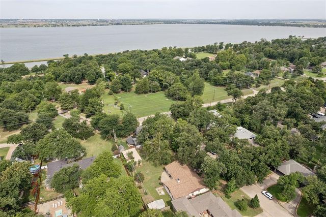 8328 NW 25th Street, Bethany, OK 73008