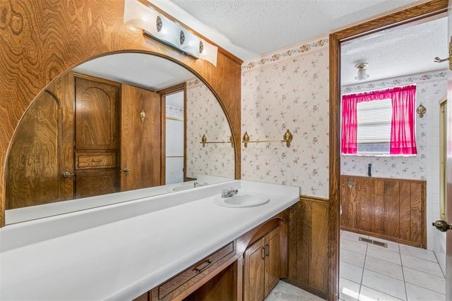 8328 NW 25th Street, Bethany, OK 73008
