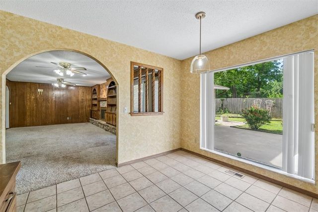8328 NW 25th Street, Bethany, OK 73008