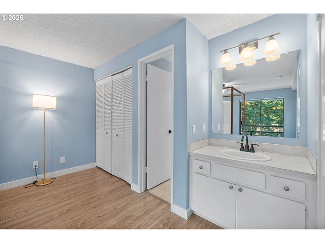 225 CERVANTES, Lake Oswego, OR 97035