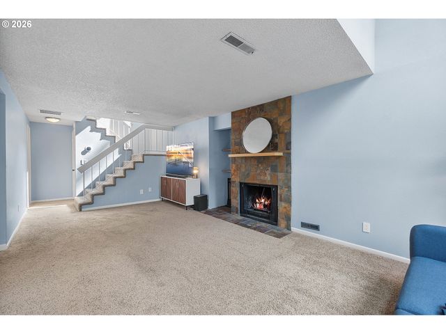 225 CERVANTES, Lake Oswego, OR 97035