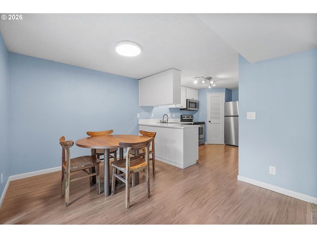 225 CERVANTES, Lake Oswego, OR 97035