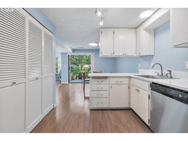 225 CERVANTES, Lake Oswego, OR 97035