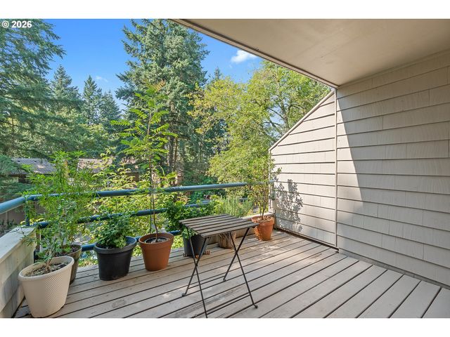 225 CERVANTES, Lake Oswego, OR 97035
