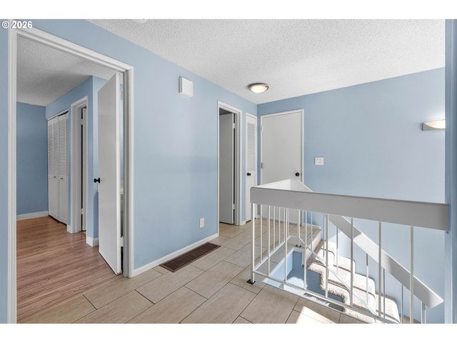 225 CERVANTES, Lake Oswego, OR 97035