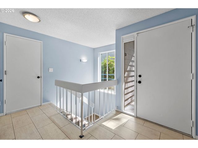 225 CERVANTES, Lake Oswego, OR 97035
