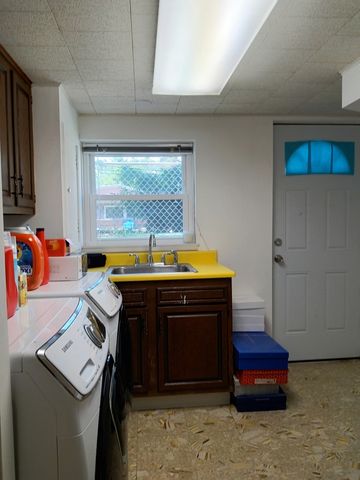 319 Park Drive, Northbrook, IL 60062
