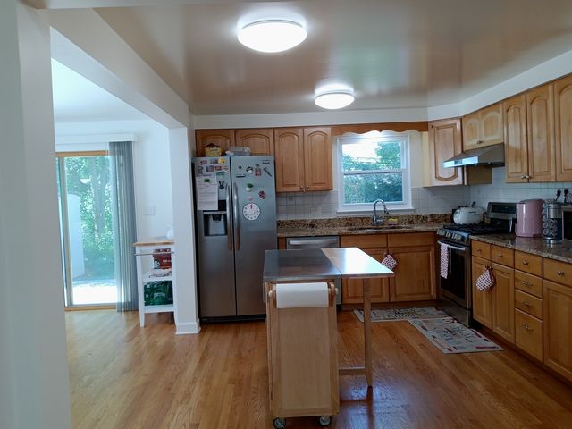 319 Park Drive, Northbrook, IL 60062