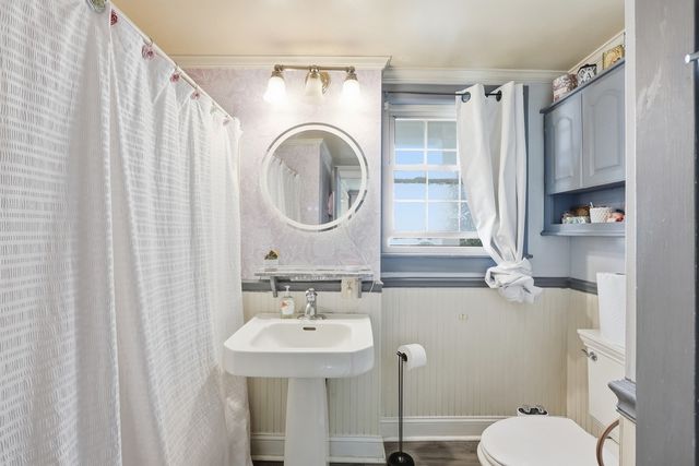 9 Waters St, Millbury, MA 01527