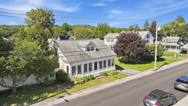 9 Waters St, Millbury, MA 01527