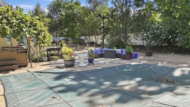 9 Waters St, Millbury, MA 01527