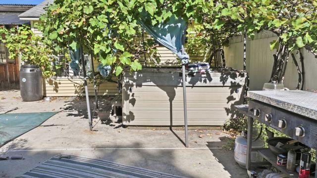 9 Waters St, Millbury, MA 01527