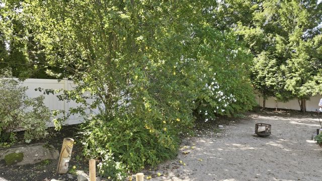 9 Waters St, Millbury, MA 01527
