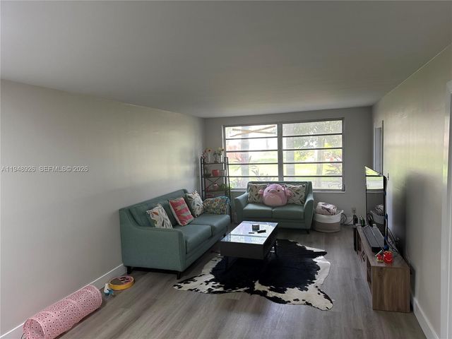 7500 NW 17th St 102, Plantation, FL 33313