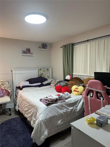 7500 NW 17th St 102, Plantation, FL 33313