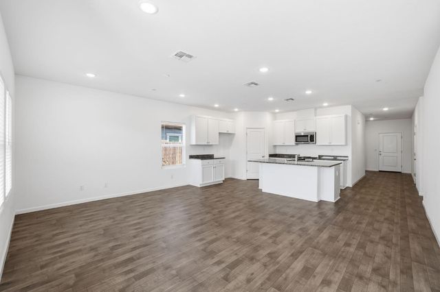 1120 Cedar Dr, Wheatland, CA 95692