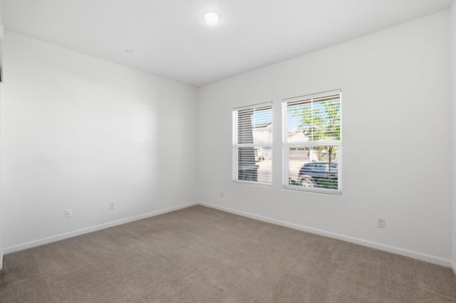 1120 Cedar Dr, Wheatland, CA 95692