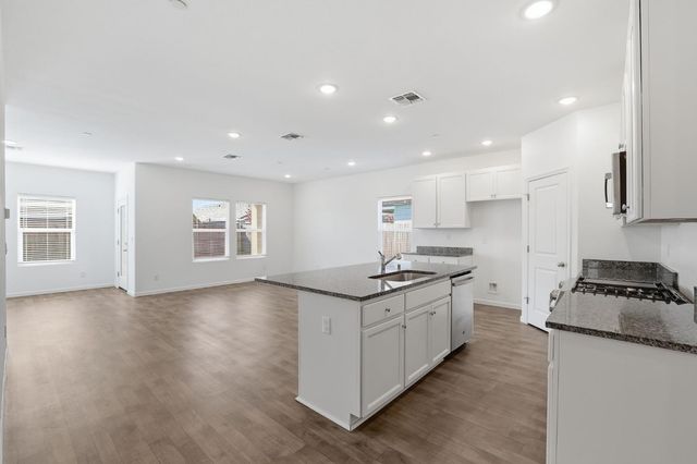 1120 Cedar Dr, Wheatland, CA 95692