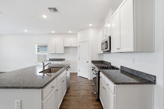 1120 Cedar Dr, Wheatland, CA 95692