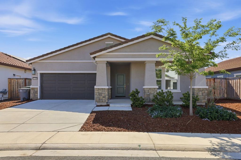 1120 Cedar Dr, Wheatland, CA 95692