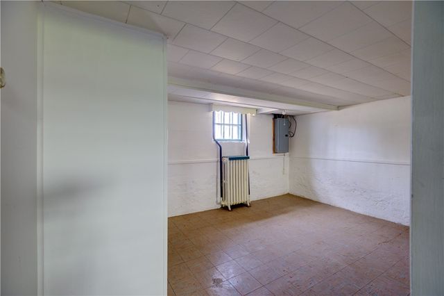 22 Burdick Avenue, Newport, RI 02840