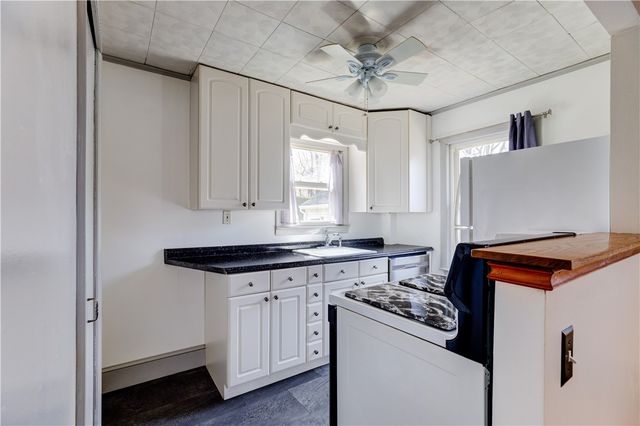 22 Burdick Avenue, Newport, RI 02840