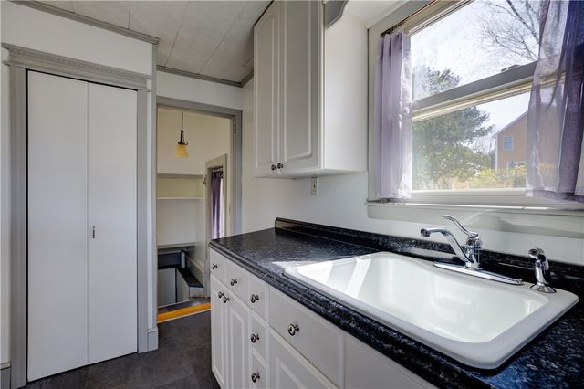 22 Burdick Avenue, Newport, RI 02840