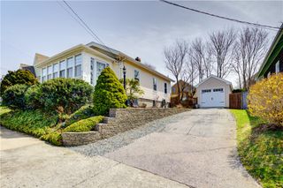 22 Burdick Avenue, Newport, RI 02840