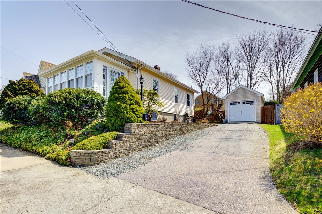 22 Burdick Avenue, Newport, RI 02840