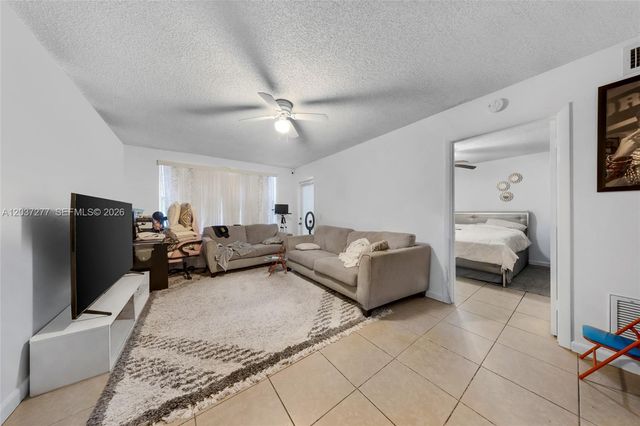 4381 W Mcnab Rd 20, Pompano Beach, FL 33069