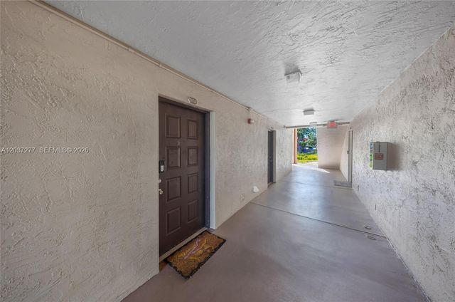 4381 W Mcnab Rd 20, Pompano Beach, FL 33069