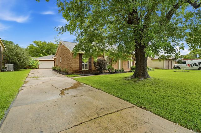 16007 Fathom Lane, Houston, TX 77062