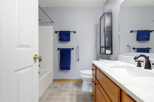 1221 Patricia Court, Marshall, MN 56258