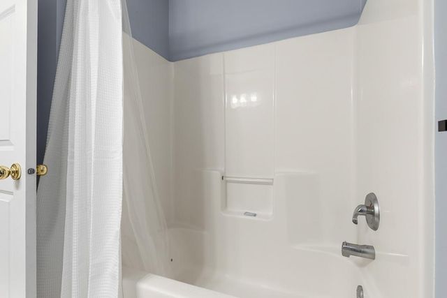 1221 Patricia Court, Marshall, MN 56258