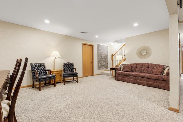 1221 Patricia Court, Marshall, MN 56258