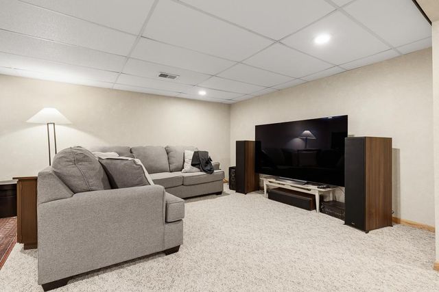 1221 Patricia Court, Marshall, MN 56258