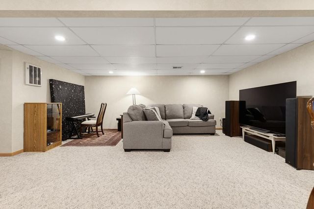 1221 Patricia Court, Marshall, MN 56258