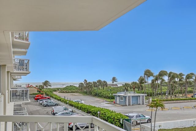 125 S Ocean Avenue 304, Palm Beach Shores, FL 33404
